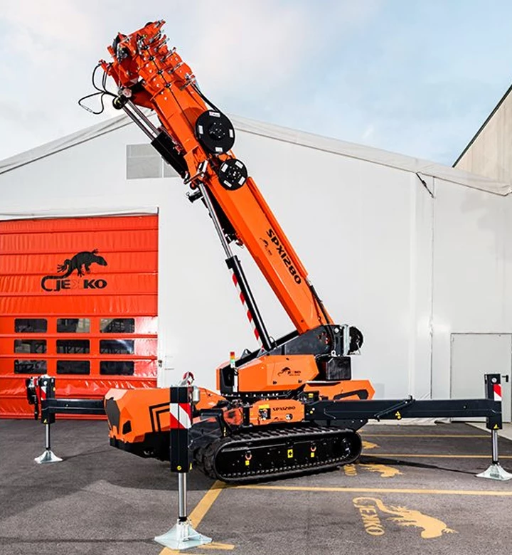 Spider crane material handling in restricted space - Asad Tech KSA